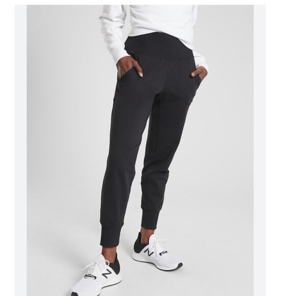 Athleta Pants - Athleta Black Venice Joggers - Small